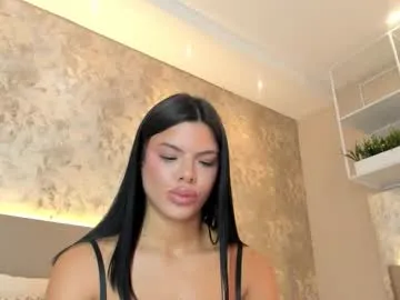 cristal_hilton_10 – webcam model profile photo Image 11