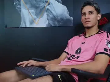 octavarium211 – webcam model profile photo Image 3