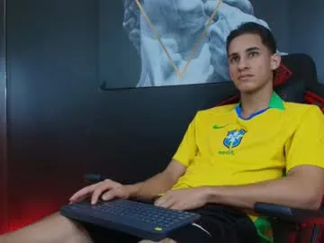 octavarium211 – webcam model profile photo Image 8