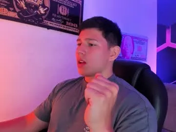 aplant_ – webcam model profile photo Image 18