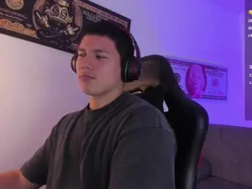 aplant_ – webcam model profile photo Image 6