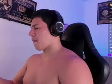 aplant_ – webcam model profile photo Image 8