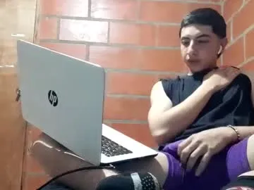 mmelicious – webcam model profile photo Image 17