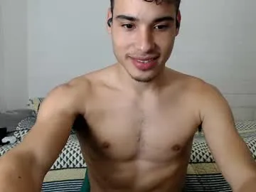 travonidas – webcam model profile photo Image 10