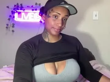 EvieEvans – webcam model profile photo Image 5