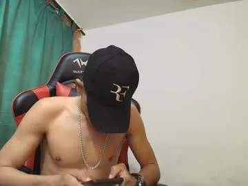 Kisa-Gav – webcam model profile photo Image 15