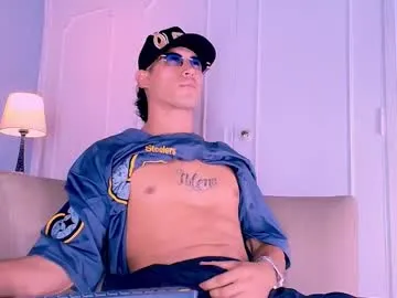 AAASuck – webcam model profile photo Image 11