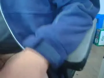 Keep_us_wild – webcam model profile photo Image 9