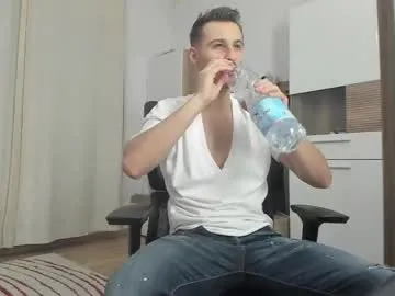 aplant_ – webcam model profile photo Image 16