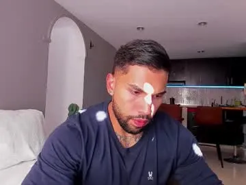 tumbles05 – webcam model profile photo Image 15