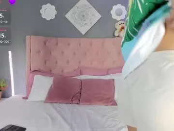 sigmasian – webcam model profile photo Image 8