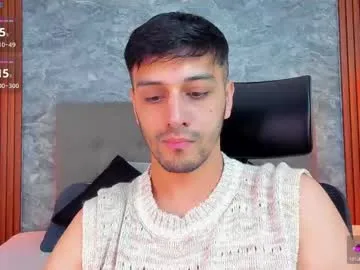 minusvibe – webcam model profile photo Image 12