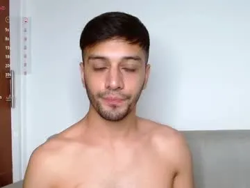 minusvibe – webcam model profile photo Image 3