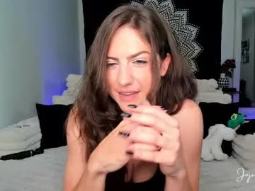 clara_lu – webcam model profile photo Image 7