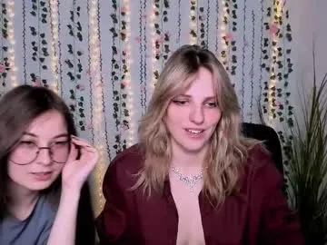 miluv19 – webcam model profile photo Image 1