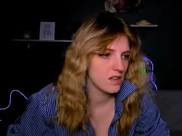 miluv19 – webcam model profile photo Image 15