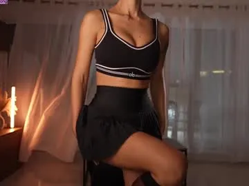 hina_porn – webcam model profile photo Image 18