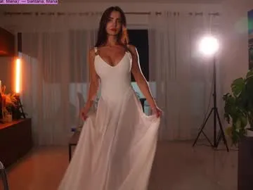 hina_porn – webcam model profile photo Image 9