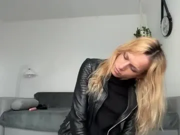 AlexNikaaa1815 – webcam model profile photo Image 3