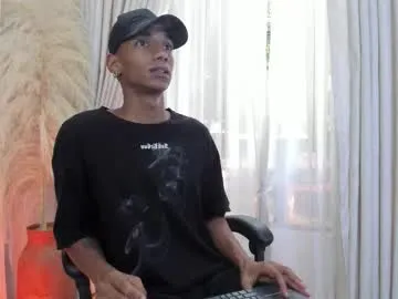 Taanni – webcam model profile photo Image 3