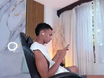 Taanni – webcam model profile photo Image 9