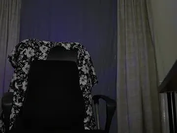 Dark-Luna – webcam model profile photo Image 4