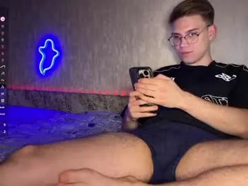 jacques_season – webcam model profile photo Image 5