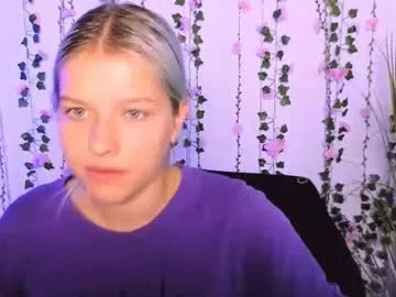 luckrose – webcam model profile photo Image 2