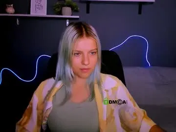 luckrose – webcam model profile photo Image 4