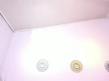 scarlett25__ – webcam model profile photo Image 2