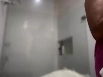 Keep_us_wild – webcam model profile photo Image 2