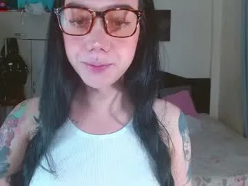 GraypacLive – webcam model profile photo Image 9