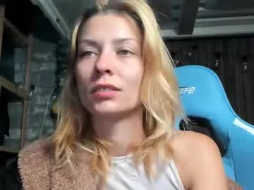 cumband – webcam model profile photo Image 17