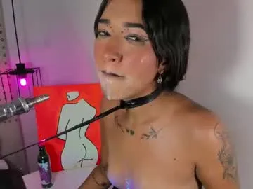 LessySmith – webcam model profile photo Image 2