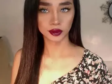 Maya-onelya – webcam model profile photo Image 11