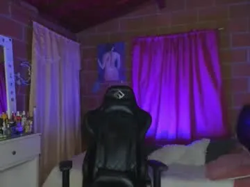 hina_porn – webcam model profile photo Image 9