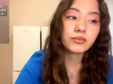 toffisoffi – webcam model profile photo Image 12