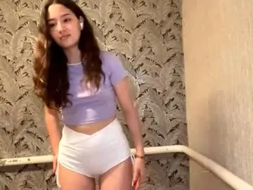 toffisoffi – webcam model profile photo Image 3