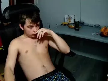 IORio2 – webcam model profile photo Image 4