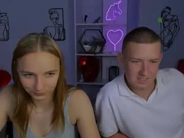 sweetyiris – webcam model profile photo Image 3