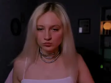 pantyless – webcam model profile photo Image 11