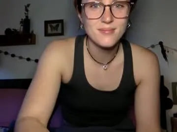 Lola_Hale – webcam model profile photo Image 7