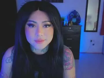 alonehazel – webcam model profile photo Image 12