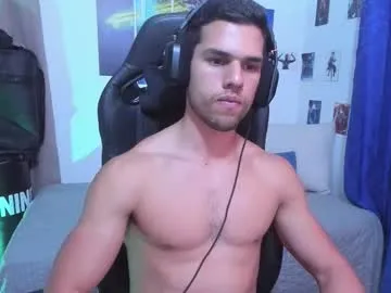 Sun-Moon – webcam model profile photo Image 12