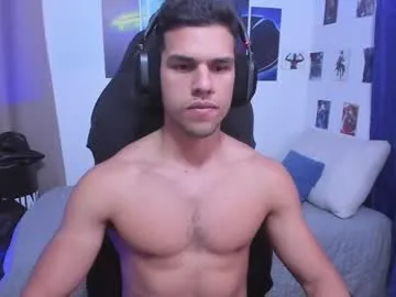 Sun-Moon – webcam model profile photo Image 15