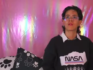 Prueberry – webcam model profile photo Image 3