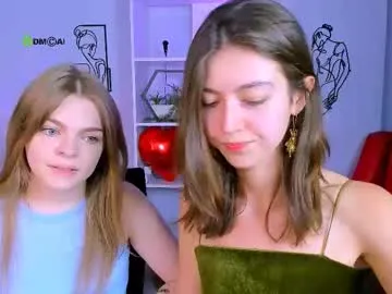 mila_glow – webcam model profile photo Image 2