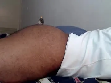 TOP_po – webcam model profile photo Image 3