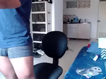 TOP_po – webcam model profile photo Image 7