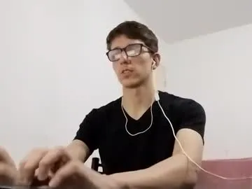 kpo10 – webcam model profile photo Image 2